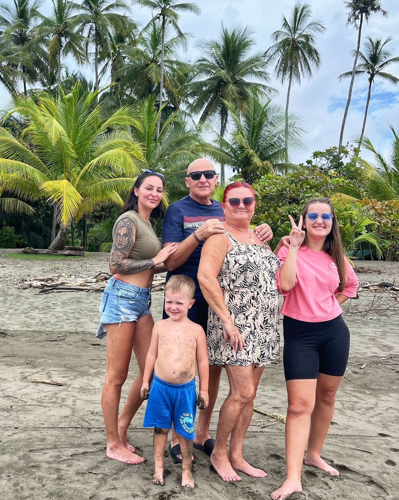 Family jungle trip · Southern Pacific