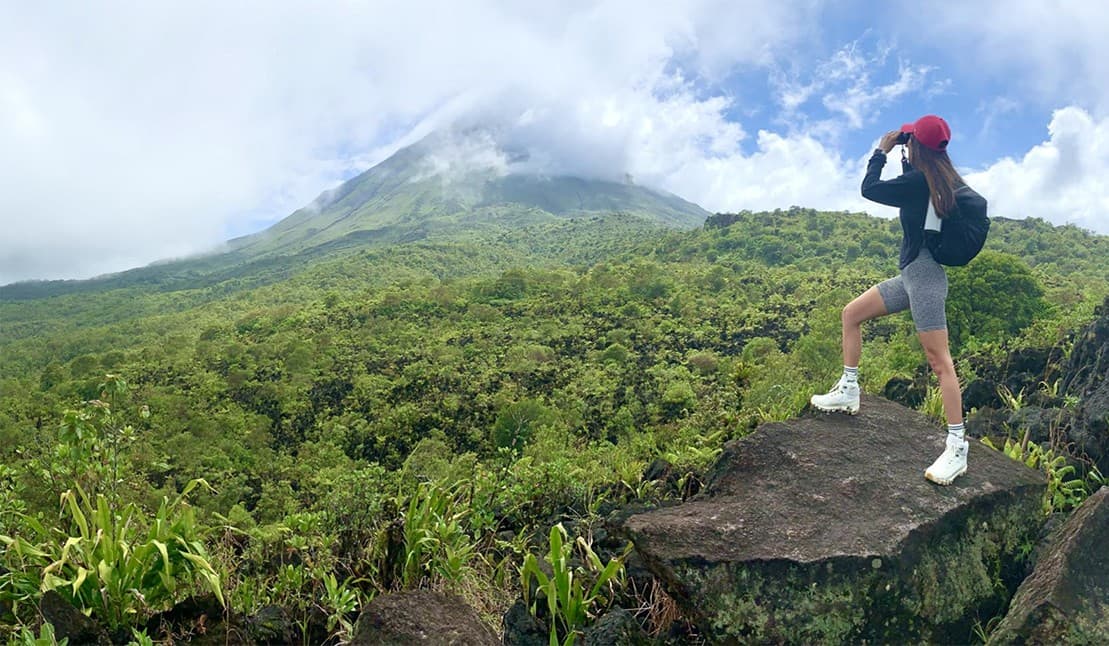 Hiking trail through Costa Rica cloud forest